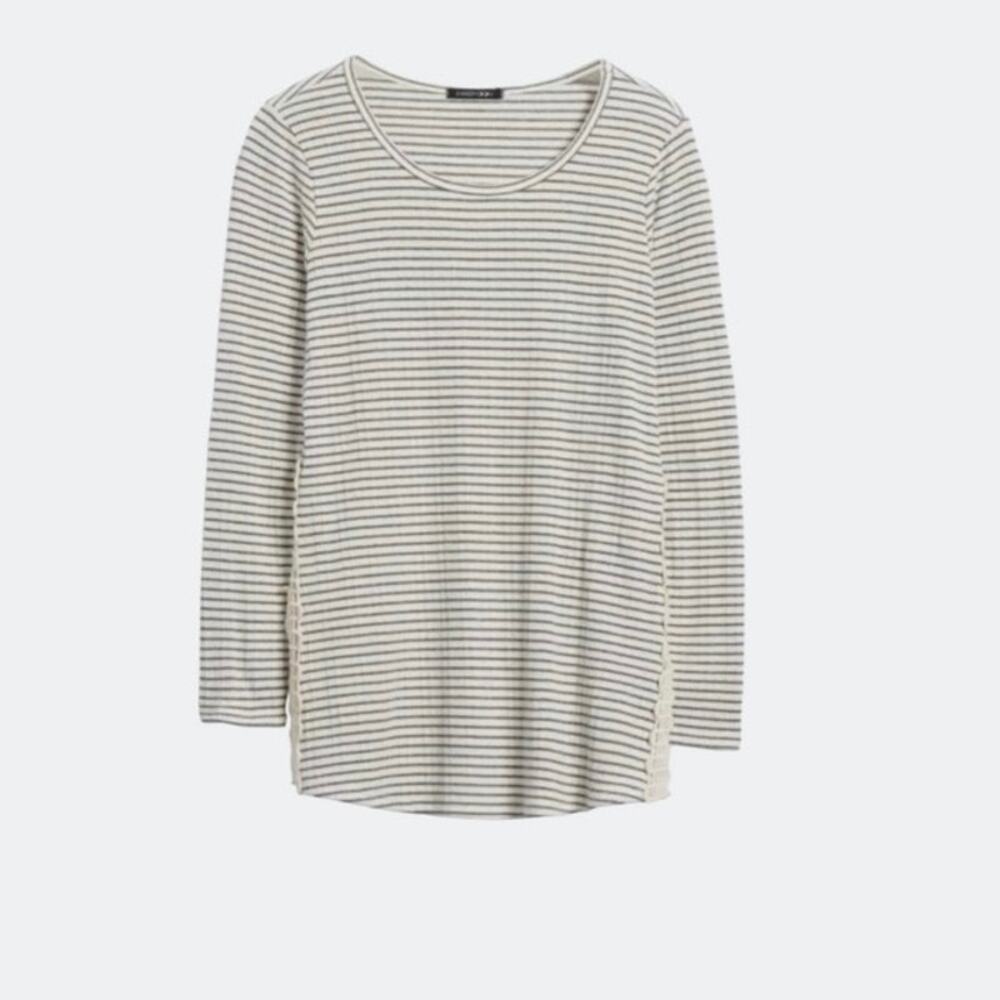 Papermoon Stitch Fix Kealy Lace Detail Side Slit Knit Top, EUC, Small, MSRP $54
